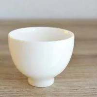 白瓷茶杯．日用即是道